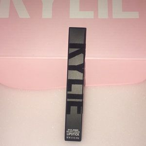 Kylie Cosmetics Velvet Liquid Lip Posie K